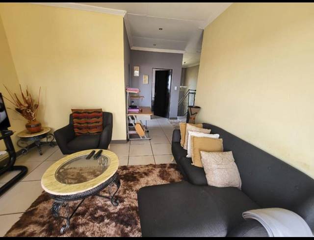 4 BEDROOM HOUSE FOR SALE IN TLHABANE WEST